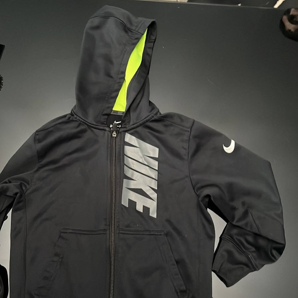 Boys Small Dri-fit zip up sweatshirt